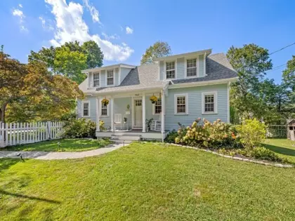 76 Downer Ave, Hingham, MA 02043