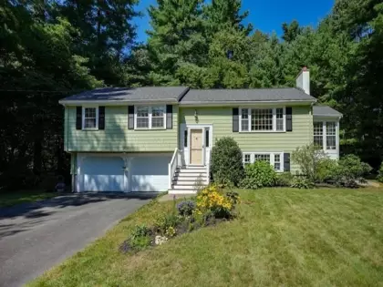 8 Hillcrest Rd, Medfield, MA 02052