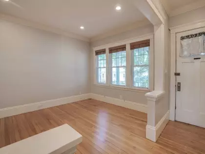 32 College Hill Rd #1, Somerville, MA 02144
