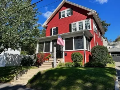 216 Wentworth Ave, Lowell, MA 01852