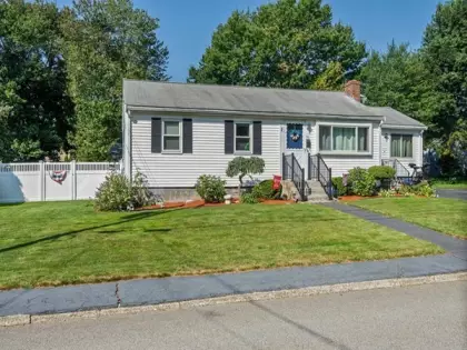 189 Durbeck Rd, Rockland, MA 02370