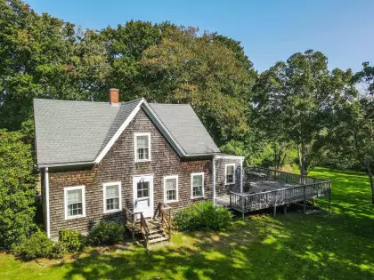 986 State Road, West Tisbury, MA 02575
