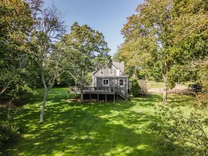 986 State Road, West Tisbury, MA 02575