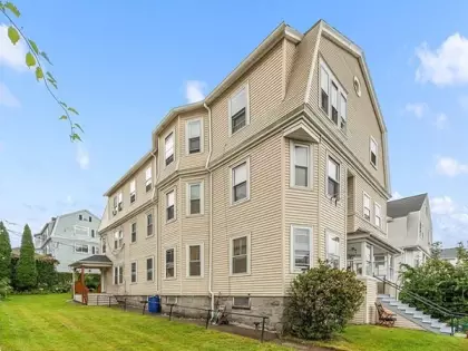 3 View St, Worcester, MA 01610