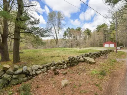 17 Fort Hill Rd, Webster, MA 01570