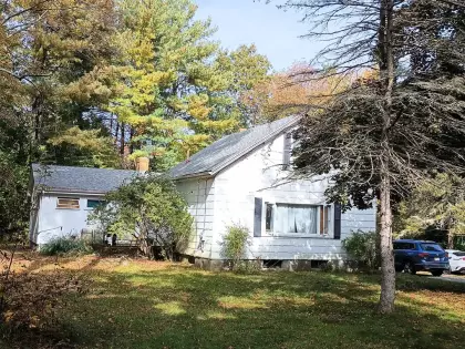 1624 Old Williams St, Dighton, MA 02715