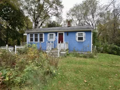 63 Vaughan St., Lakeville, MA 02347