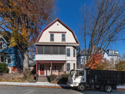 43 Evergreen Ave, Somerville, MA 02145