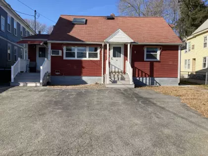 16 3rd Ave, Lowell, MA 01854