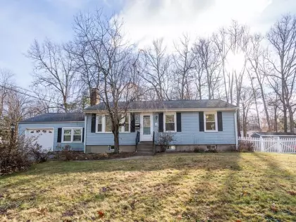 65 Scenic Dr, Holden, MA 01520