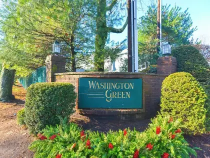 6 Washington Green #4, Walpole, MA 02032