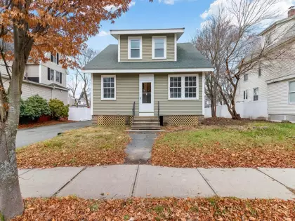 569 Lincoln Ave, Saugus, MA 01906