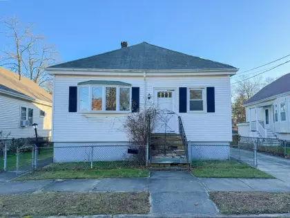 1142 Dutton St, New Bedford, MA 02745