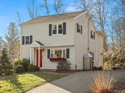 16 Oakdale Rd, North Reading, MA 01864