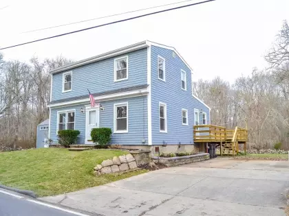 1031 Old Fall River Rd, Dartmouth, MA 02747