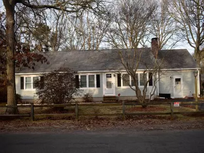 71 Old Strawberry Hill Rd, Barnstable, MA 02601