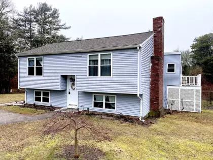 8 Scraggy Neck Road Ext, Bourne, MA 02532