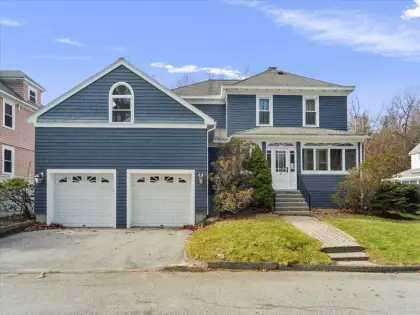 18 Robertson Rd, Worcester, MA 01602