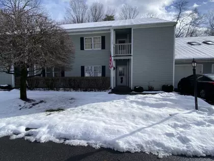 506 Country Side Rd #506, Greenfield, MA 01301