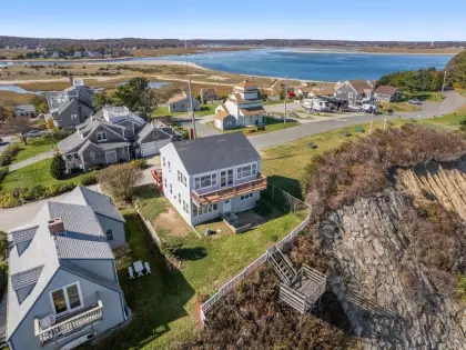 40 Cliff Road S, Scituate, MA 02066