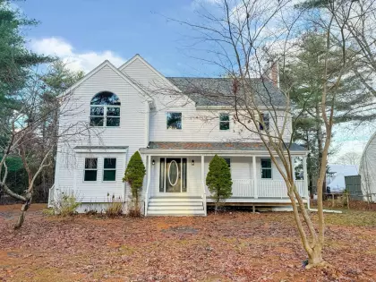 11 Parkway Ln, Marion, MA 02738
