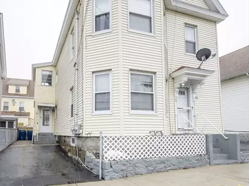 34 Phillips, Lawrence, MA 01843