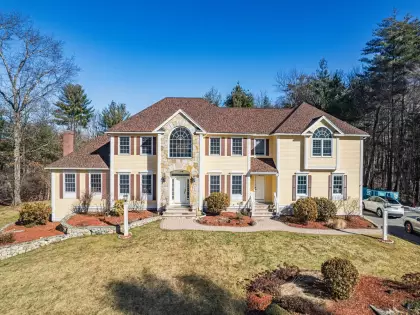 29 Somerset Drive, Andover, MA 01810