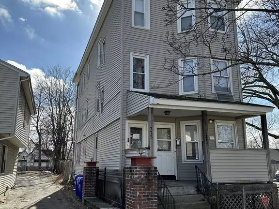 221-223 Quincy St, Springfield, MA 01109