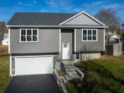 16 Adelle Circuit, Worcester, MA 01607