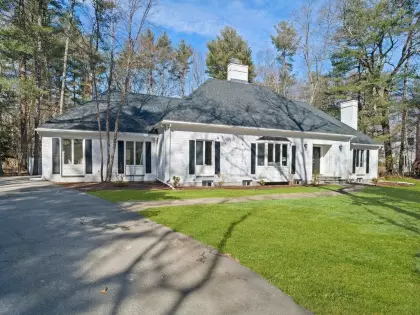 19 Colonial Rd, Dover, MA 02030