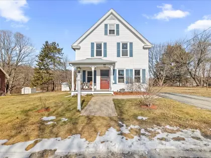 12 Peacedale Ave, Worcester, MA 01607