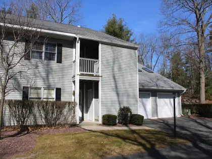 102 Country Side Rd #102, Greenfield, MA 01301