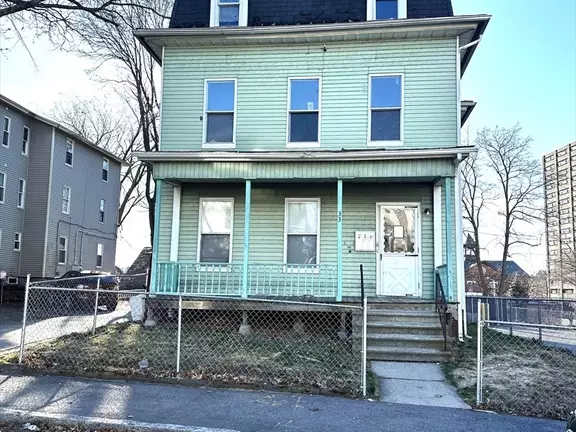 33 Russell Street, Worcester, MA 01609