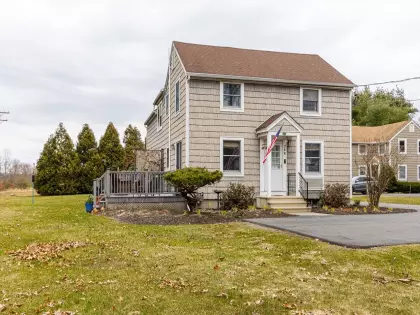 73 Fairview St East #B, Greenfield, MA 01301