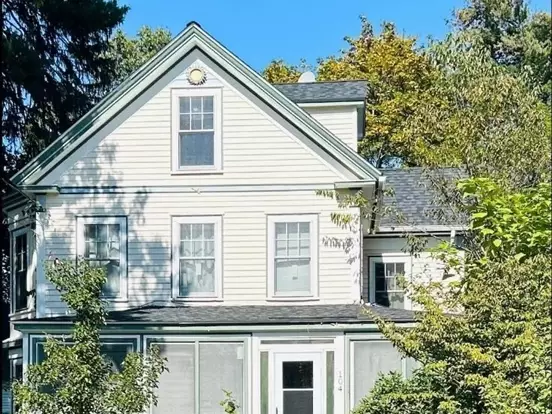 104 Laws Brook Rd, Concord, MA 01742