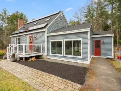 10 Old Battery Rd, Townsend, MA 01474