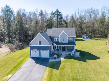 17 Noble Steed Crossing, Southwick, MA 01077