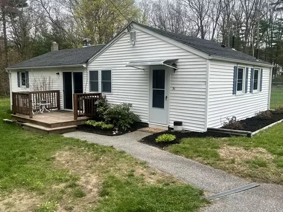 51 Kendall St, Granby, MA 01033
