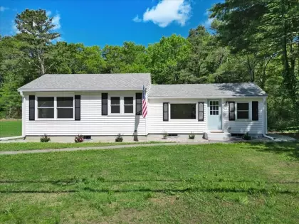 159 Carver Rd, Plymouth, MA 02360