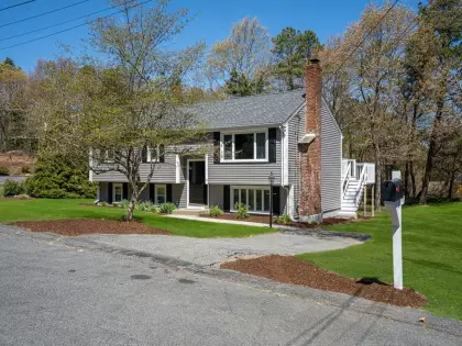 3 West Hill Road, Plymouth, MA 02360