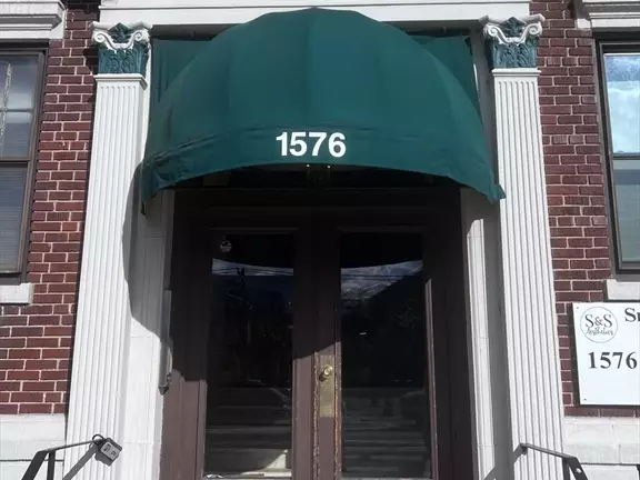 1576 Commonwealth Ave #11, Boston, MA 02135