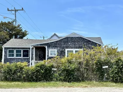 109 Taylor Ave, Plymouth, MA 02360