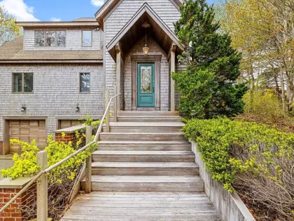 13 Bayberry Ave, Provincetown, MA 02657
