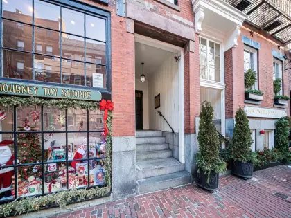 73 Charles St #3A, Beacon Hill