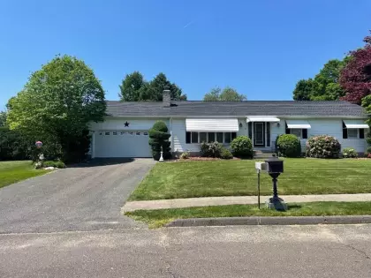22 Janelle Dr., Agawam, MA 01001