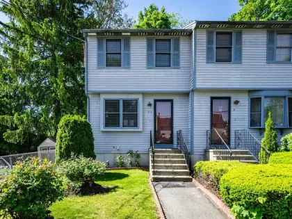 18 Gilmore St #A, Lowell, MA 01854