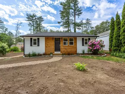 4 5Th Ave, Lakeville, MA 02347