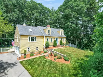 72 Middle Rd, Amesbury, MA 01913